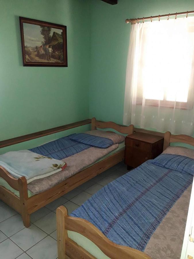 Agroturystyka W Ogrodach Sanok Buitenkant foto