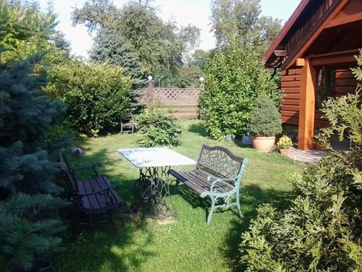 Agroturystyka W Ogrodach Sanok Buitenkant foto