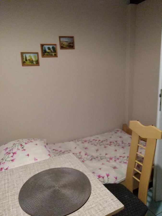 Agroturystyka W Ogrodach Sanok Buitenkant foto