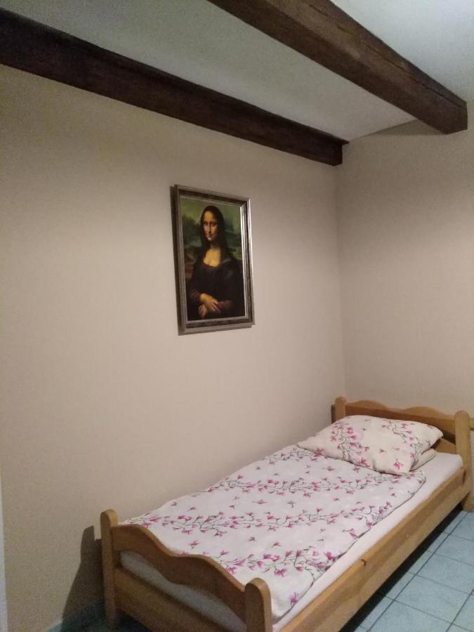 Agroturystyka W Ogrodach Sanok Buitenkant foto